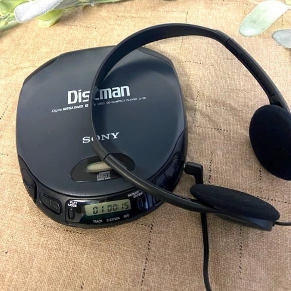 Vintage 1997" Sony Discman Digital Mage Bass CD Player - Picture 3 of 10